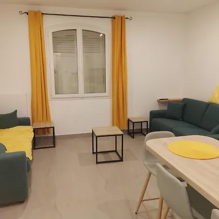 Les Pieds Dans L'eau Apartment